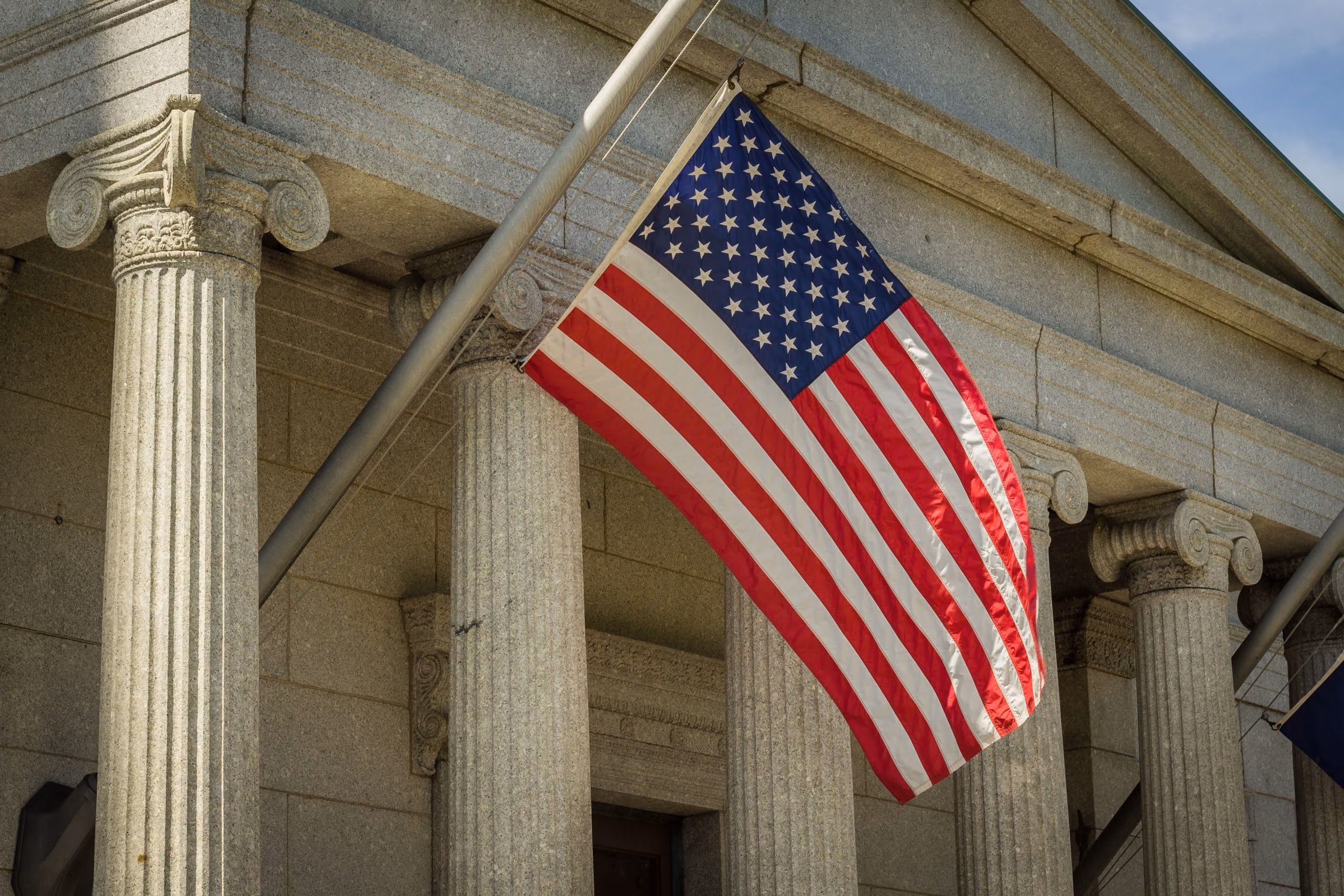 Cincinnati, Ohio Opioid Pharmaceutical Attorney reviewing the J&J Johnson Johnson Opioid Lawsuit and painkiller settlements. Call (800) 513-2403.