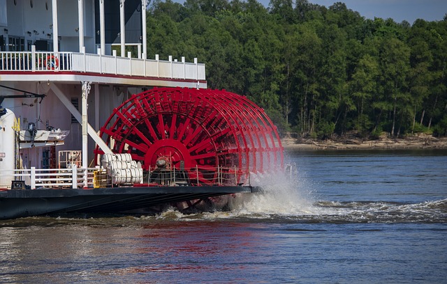Cincinnati, Ohio Maritime and Jones Act Attorney reviewing riverboat accident lawsuits and accidental drowning cases for plaintiffs.