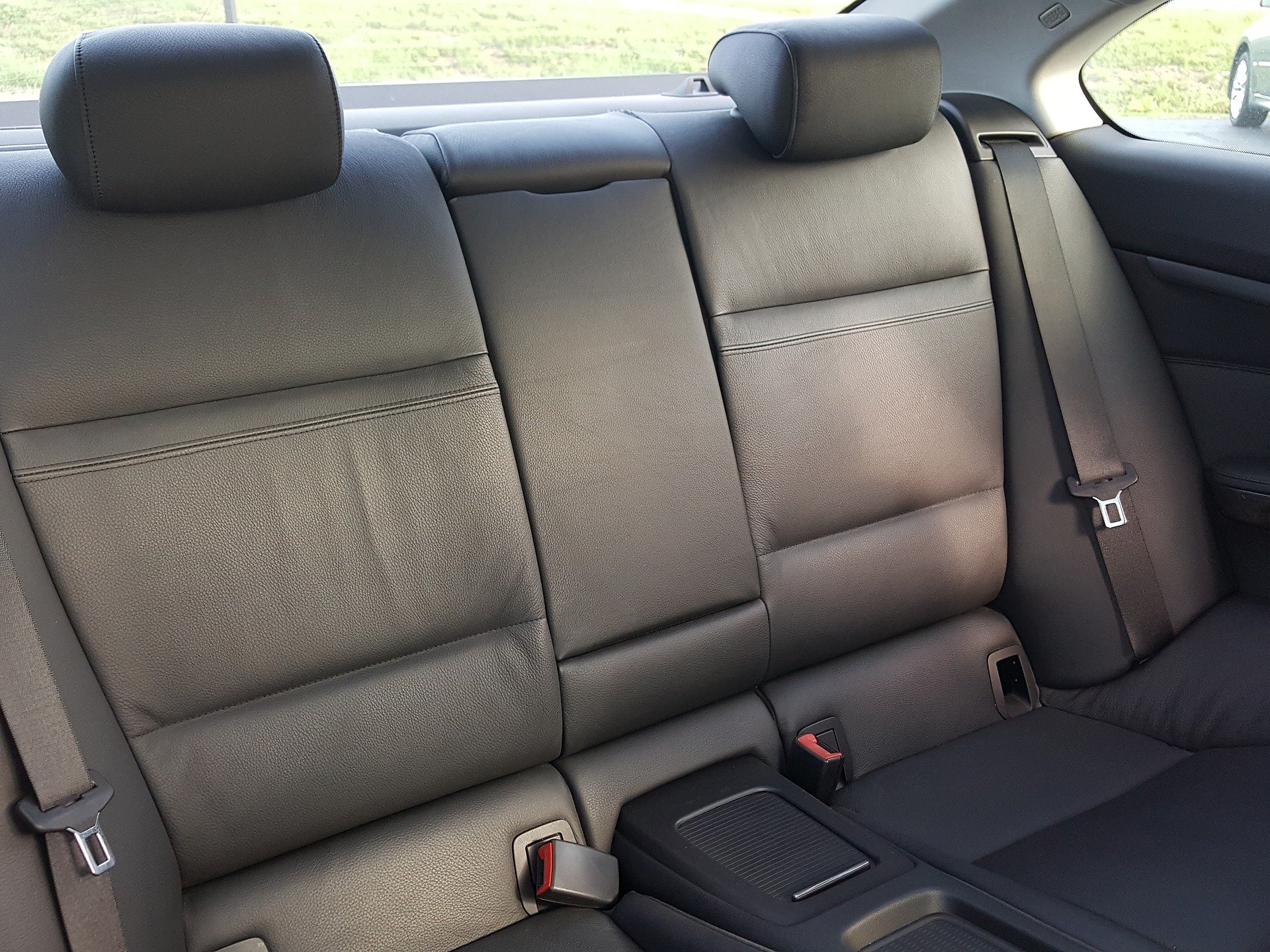 Ohio Auto Defect Attorney investigating auto accidents and injuries & reviewing the probe into possible webbing defects in Takata seat belts