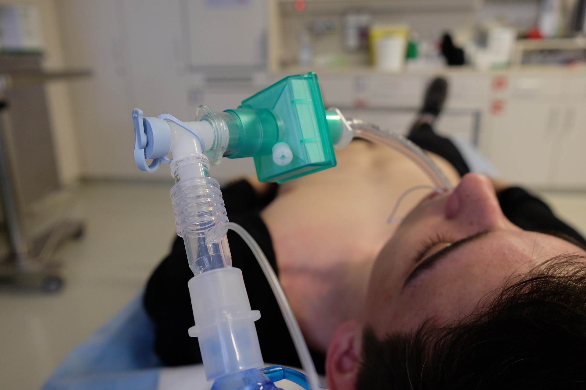 Medical Device Recall lawyer investigating the Philips ventilator recall following reported injuries and deaths.