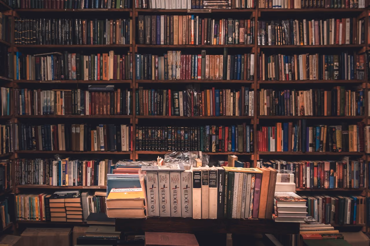 A library with shelves full of books