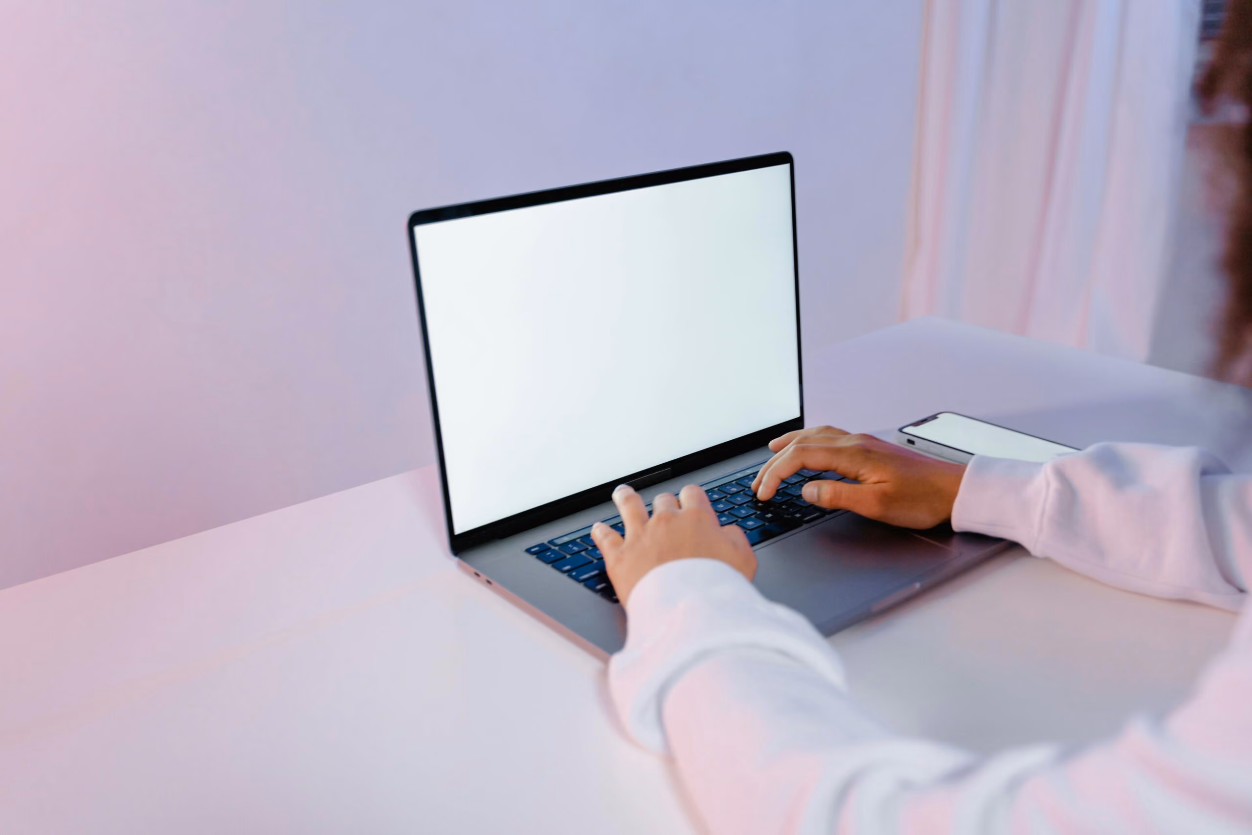 Many companies record website live chats and electronic communications without proper consent. Learn how state wiretapping and privacy laws may protect you—and how The Lyon Firm can help.