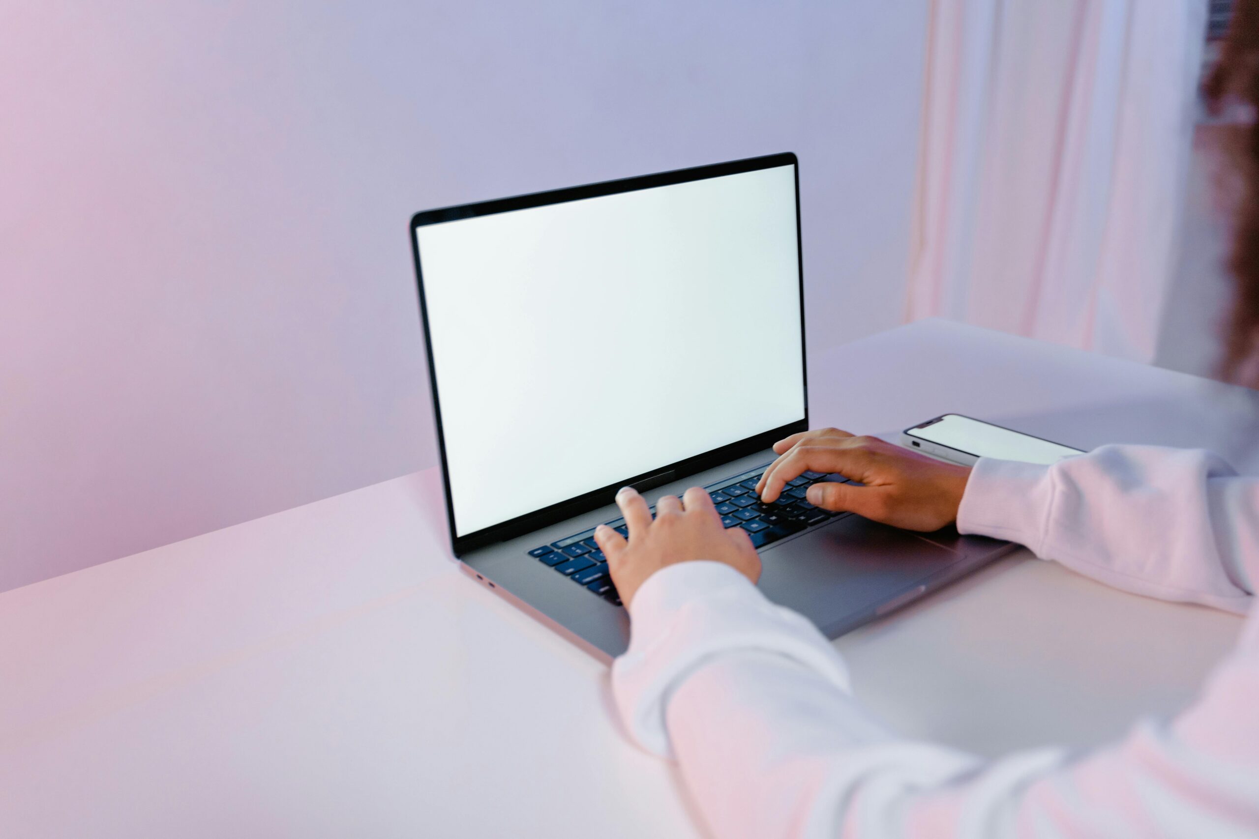 Many companies record website live chats and electronic communications without proper consent. Learn how state wiretapping and privacy laws may protect you—and how The Lyon Firm can help.