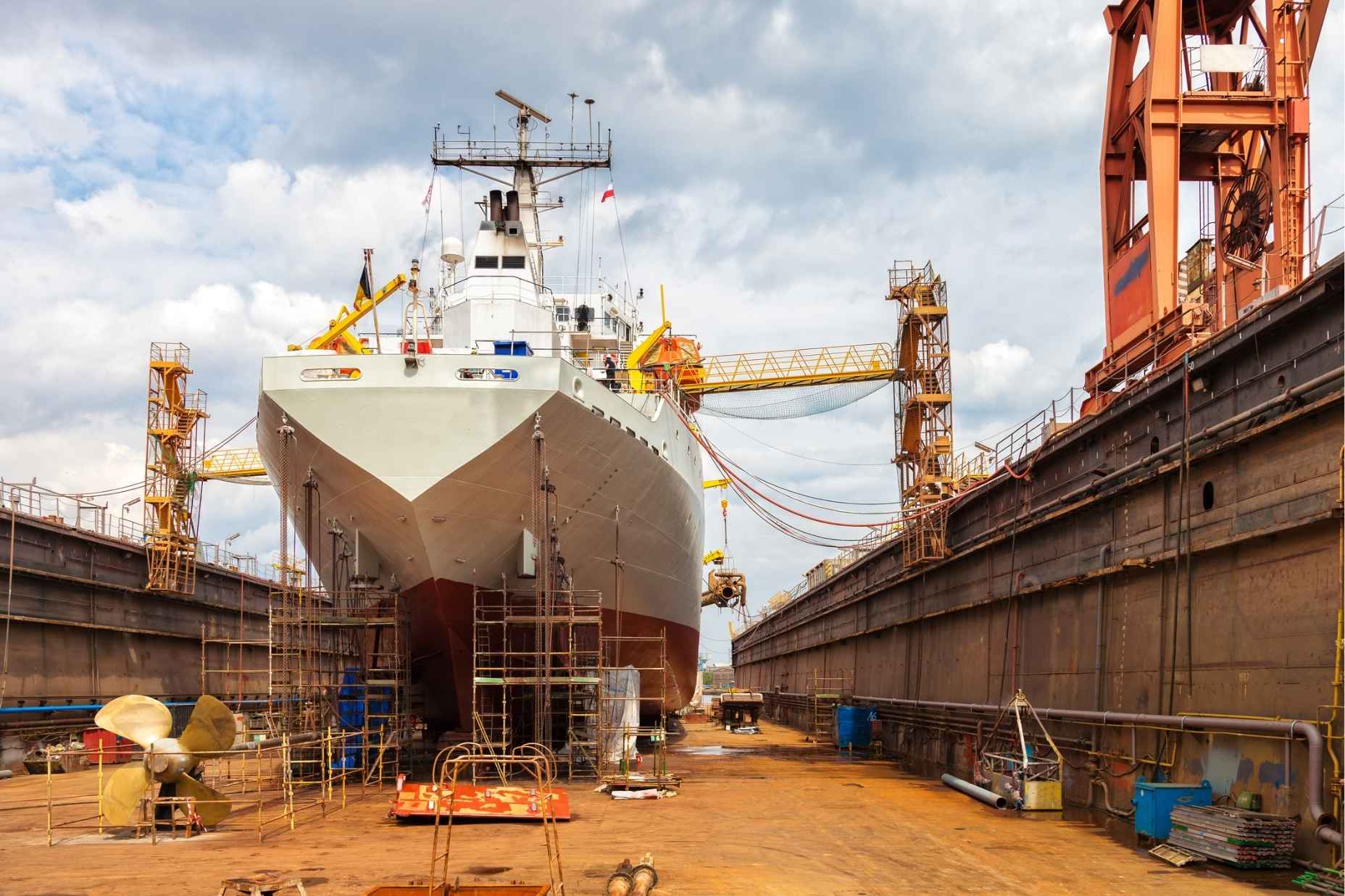 Ship under repair shows where Avondale Shipyard asbestos exposure put workers at risk.