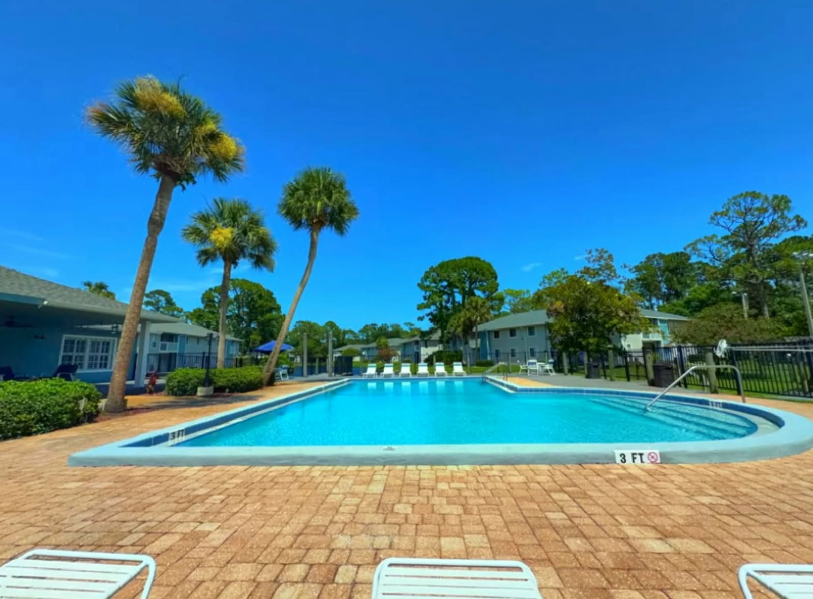 Sparkling Pool
