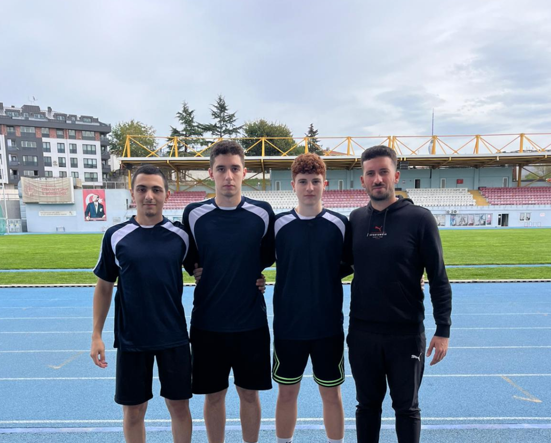 Burhan Felek Atletizm Pistinde düzenlenen 29 Ekim Cumhuriyet Koşusu…