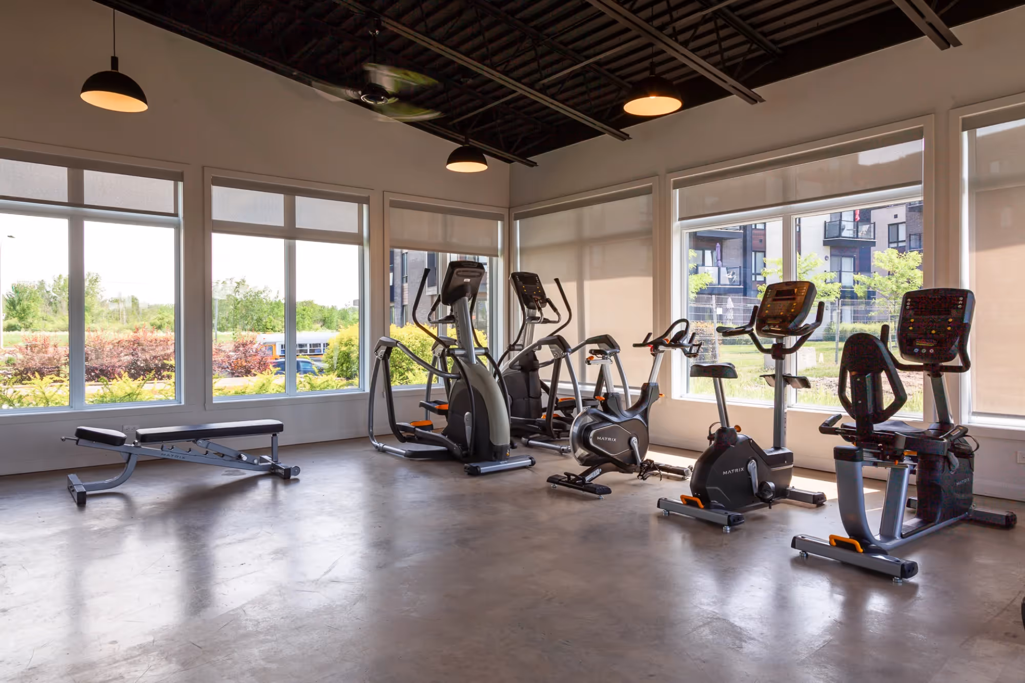 Salle d'exercice vitrée, équipement professionnels, quartier vauquelin 2  à Saint-Hubert