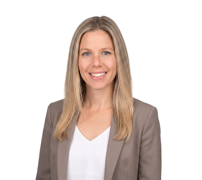 Lisa Poole - Headshot