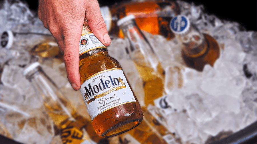 Modelo Especial at Union Fare Athens