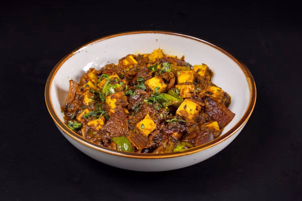 Kadhai Paneer Entrée 16oz at Curry Up Now