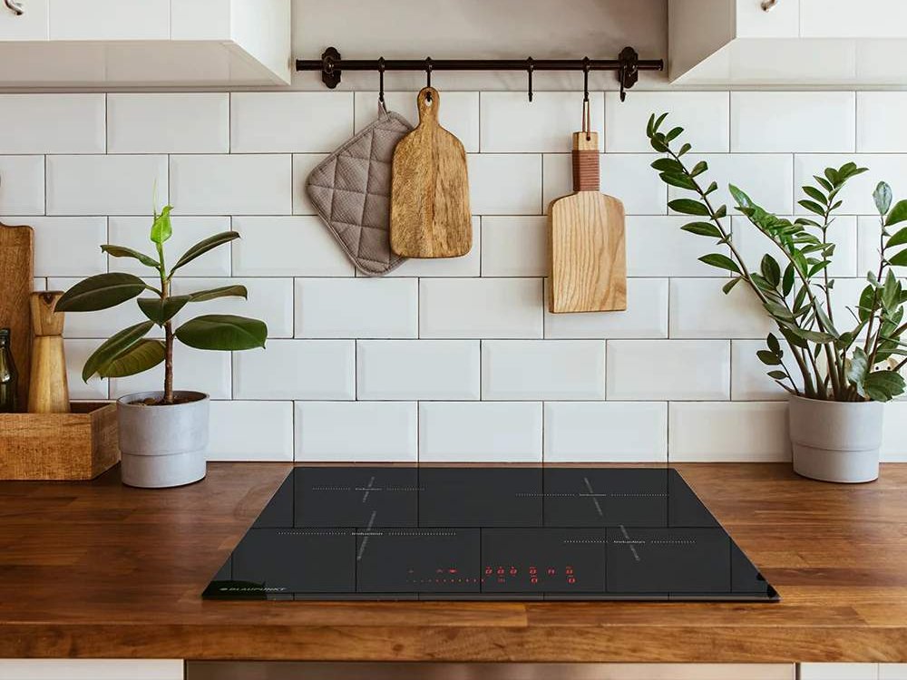 Licensed electrician providing residential electrical services in the Southern Highlands, including lighting, powerpoints, switchboards, smoke detectors, ceiling fans, EV chargers, appliance installation, and garden lighting