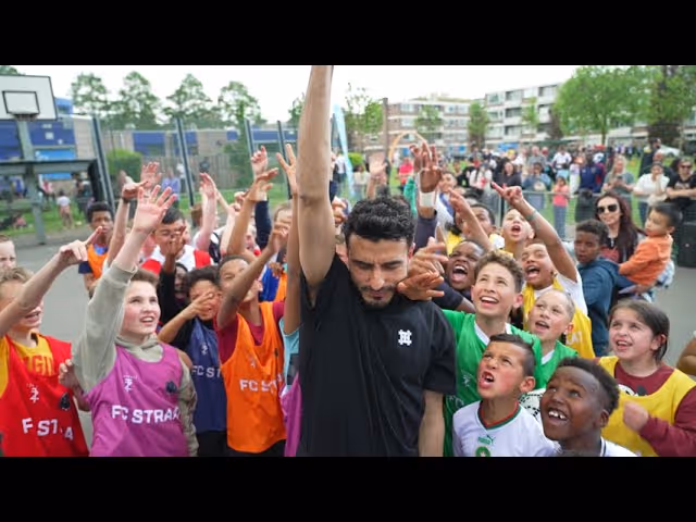 Thumbnail van Hero-video