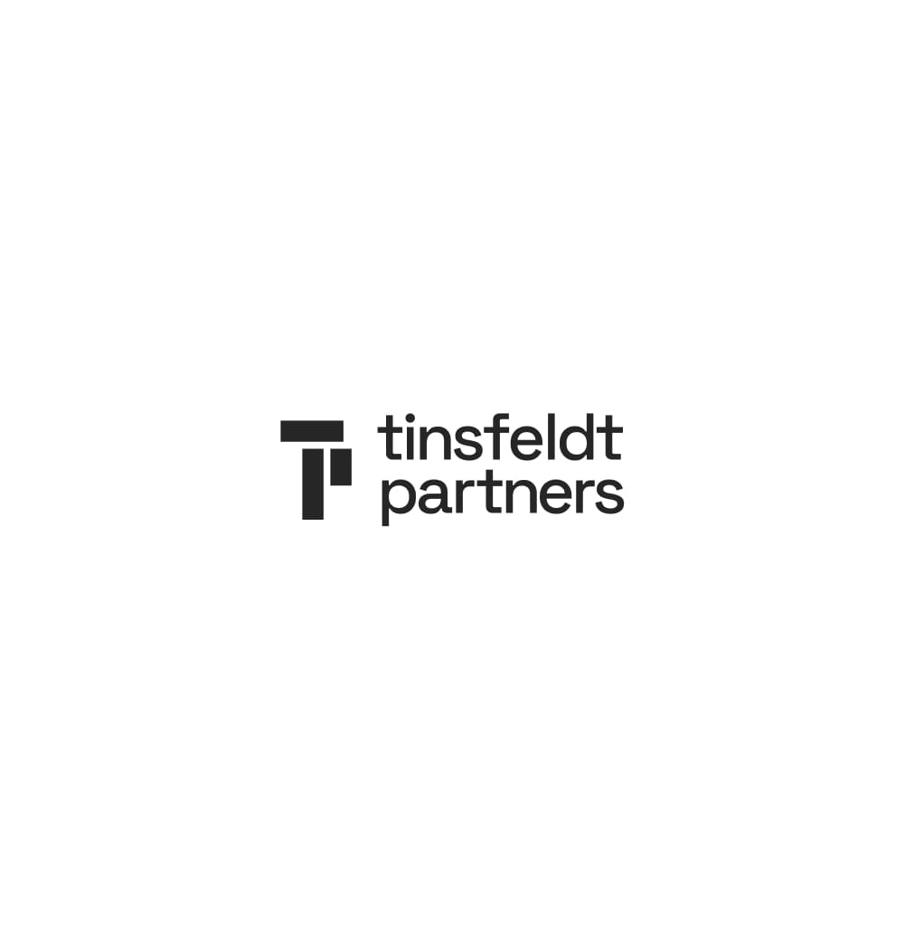 Tinsfeldt Partners logo med stiliseret 'T' ikon til venstre for teksten.