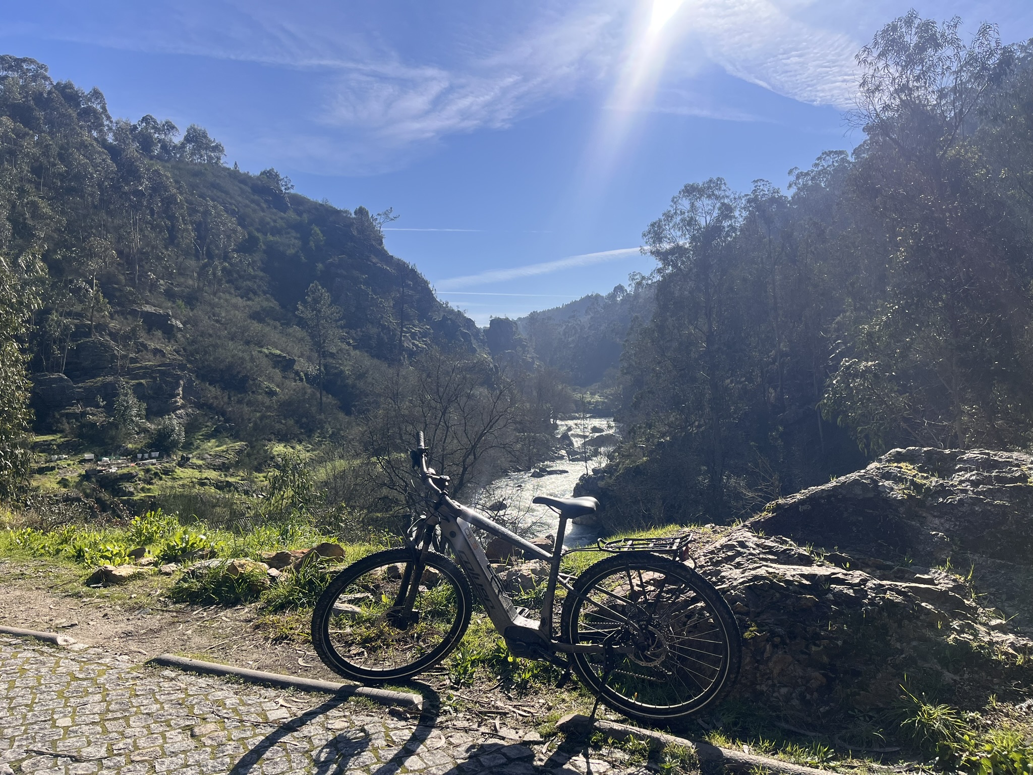 [background image] image of a bike workshop (for a bicycle shop)