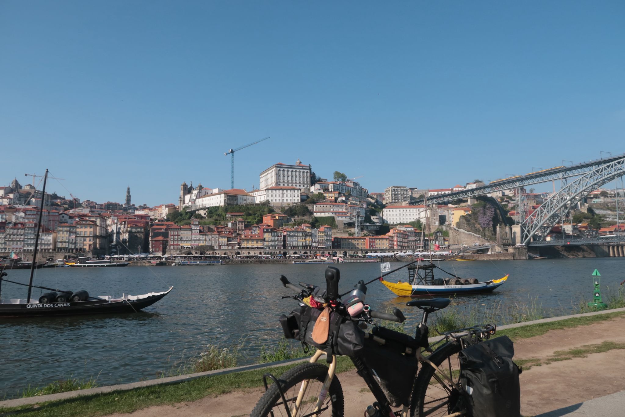 image of cycling community event (for a bicycle shop)