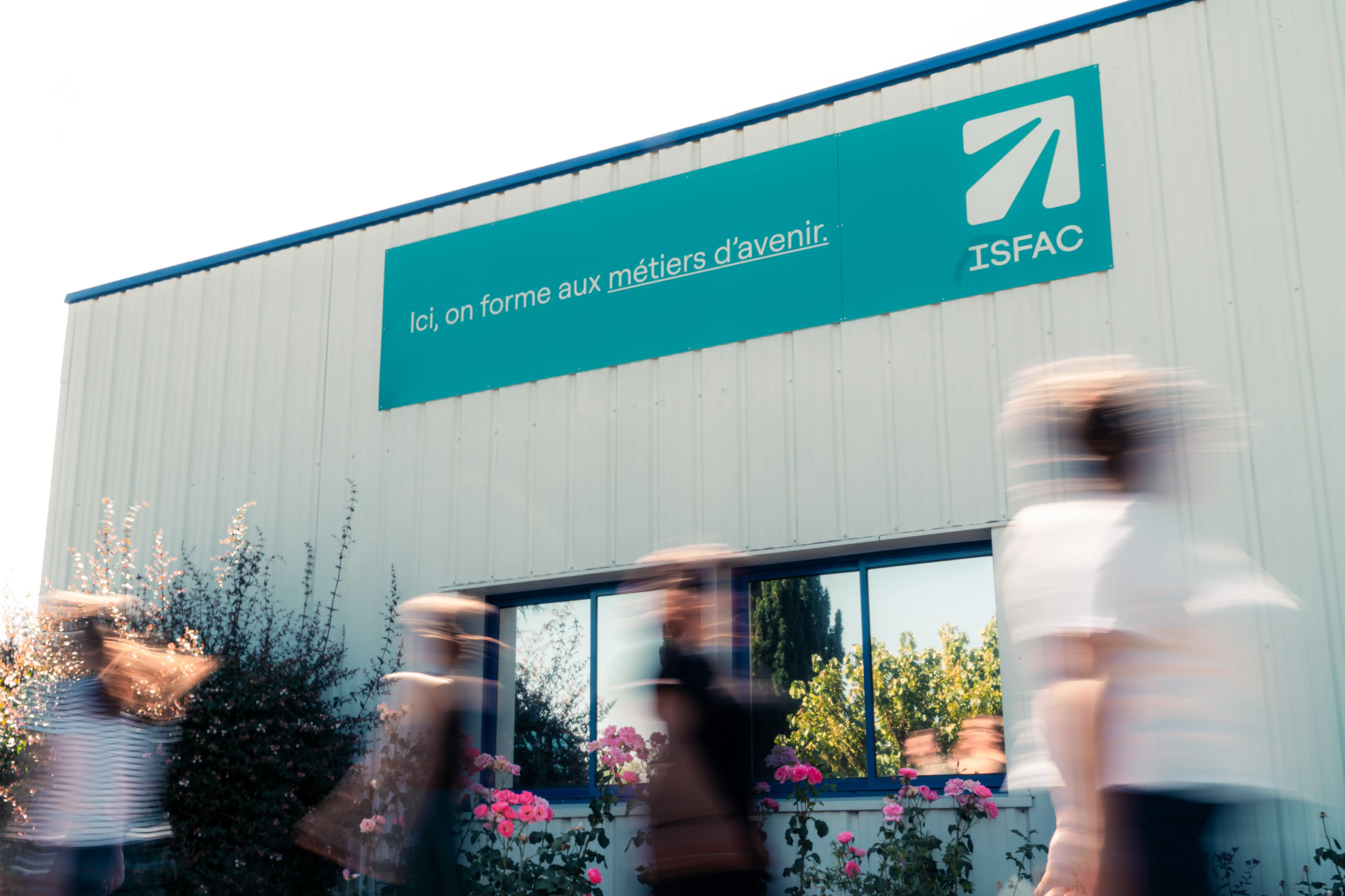 Vie d'école et accompagnement des apprenants chez ISFAC