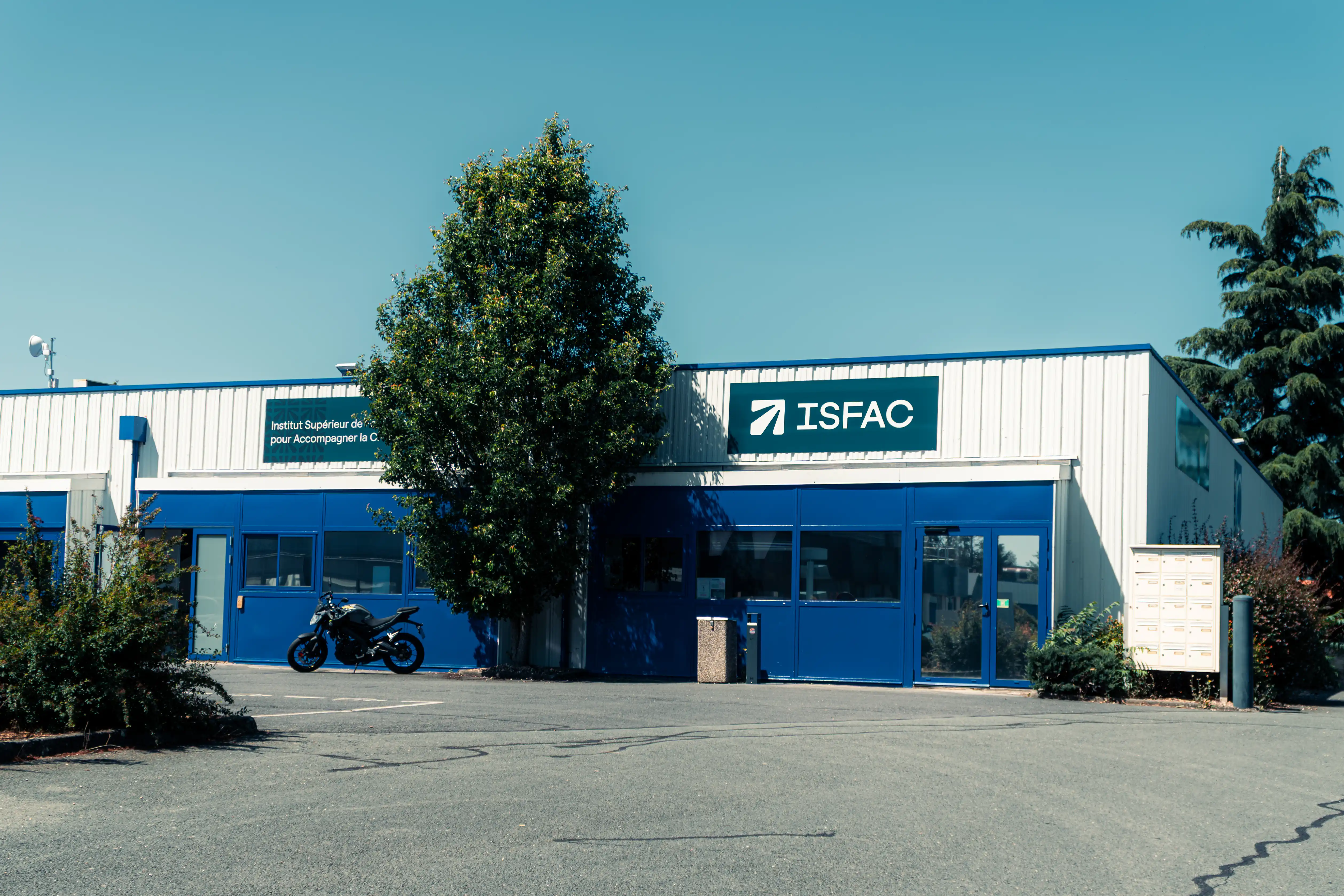 Vie étudiante sur les campus ISFAC de Poitiers, Niort et La Rochelle