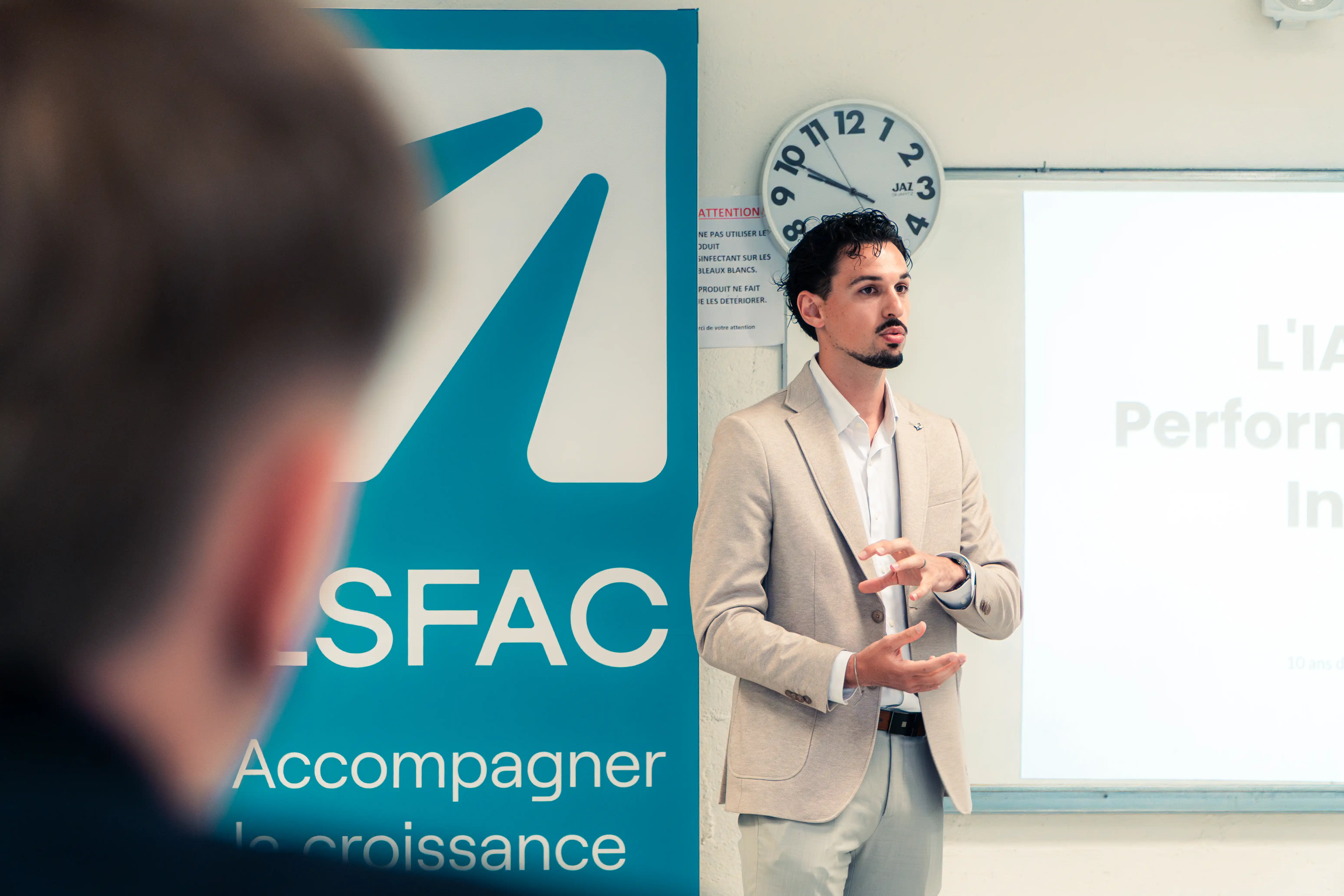 Formation continue professionnelle pour adultes chez ISFAC