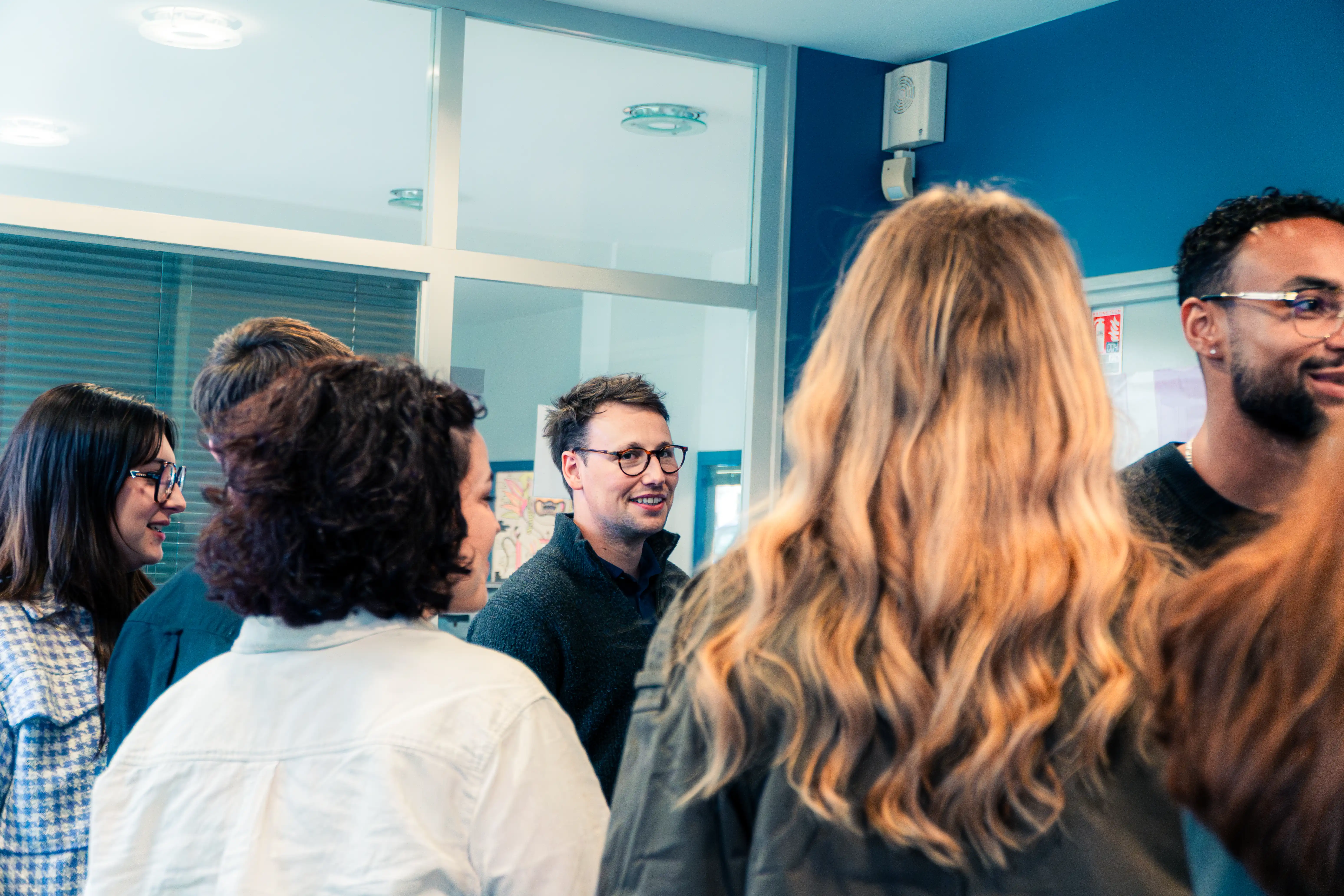 Étudiants et formateurs sur un campus ISFAC