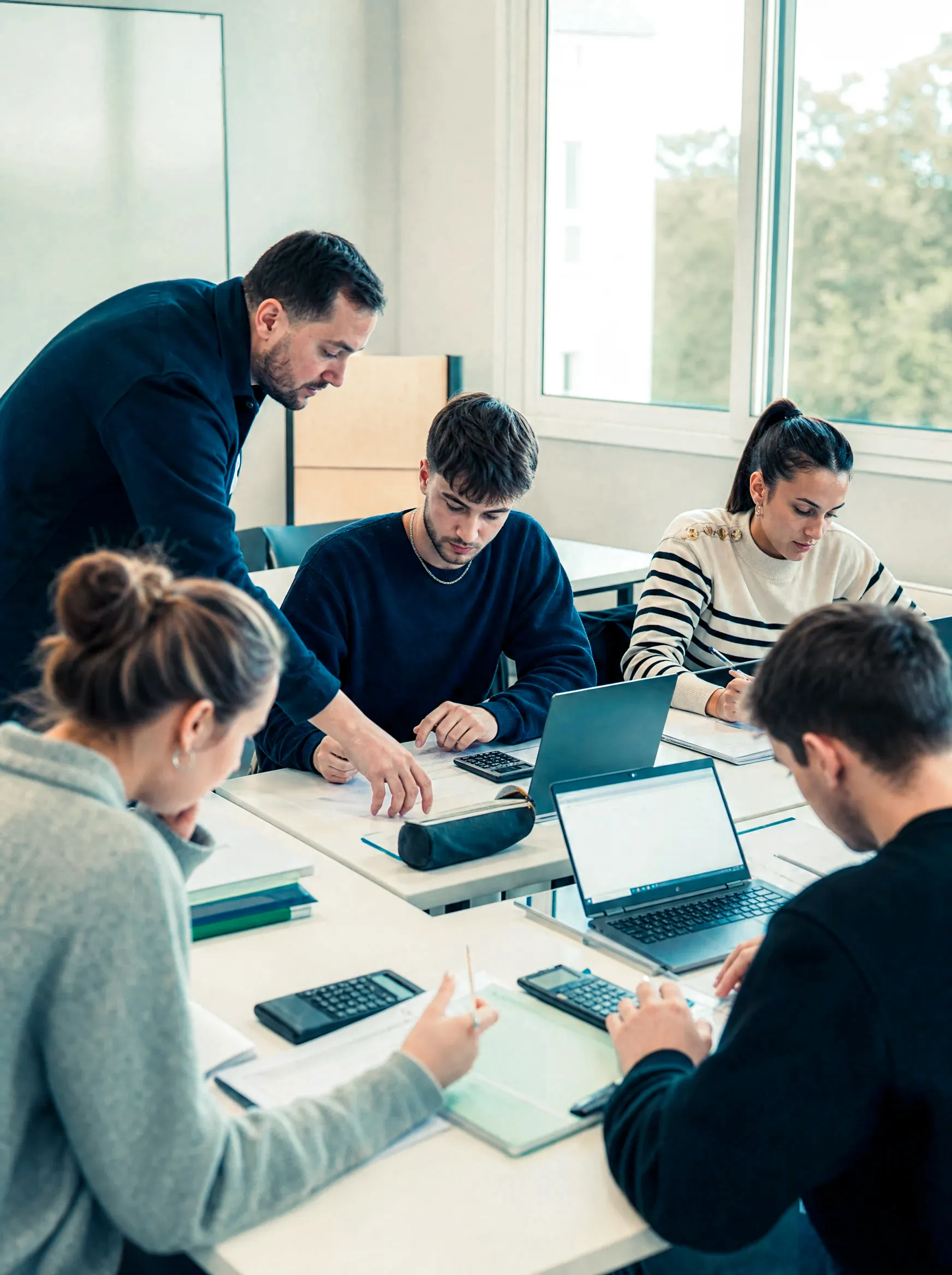 Visuel de la formation DCG chez ISFAC à Poitiers et Niort