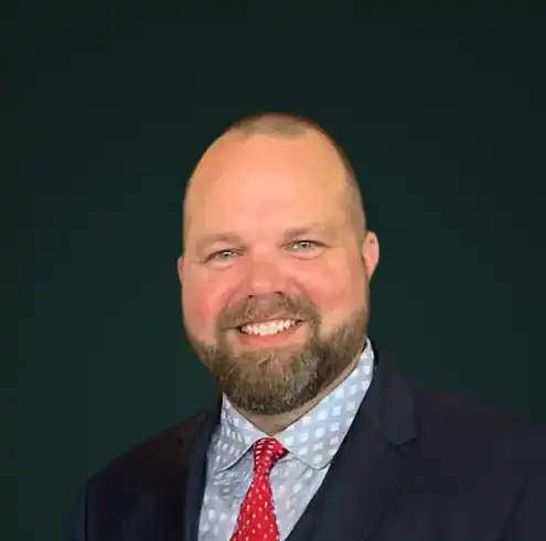 Jason Oliver headshot