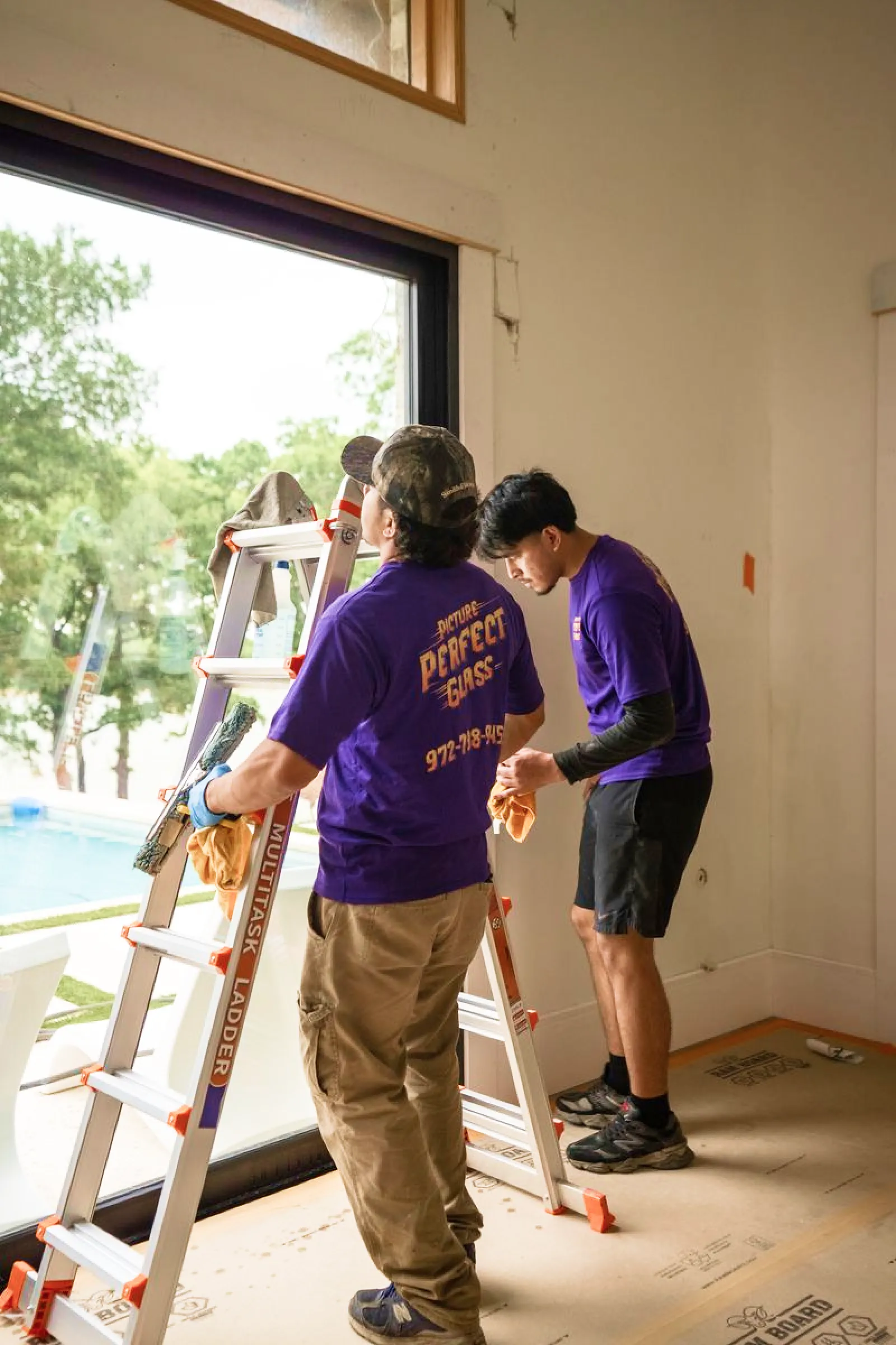 Residential and commercial window cleaning services in Dallas, TX