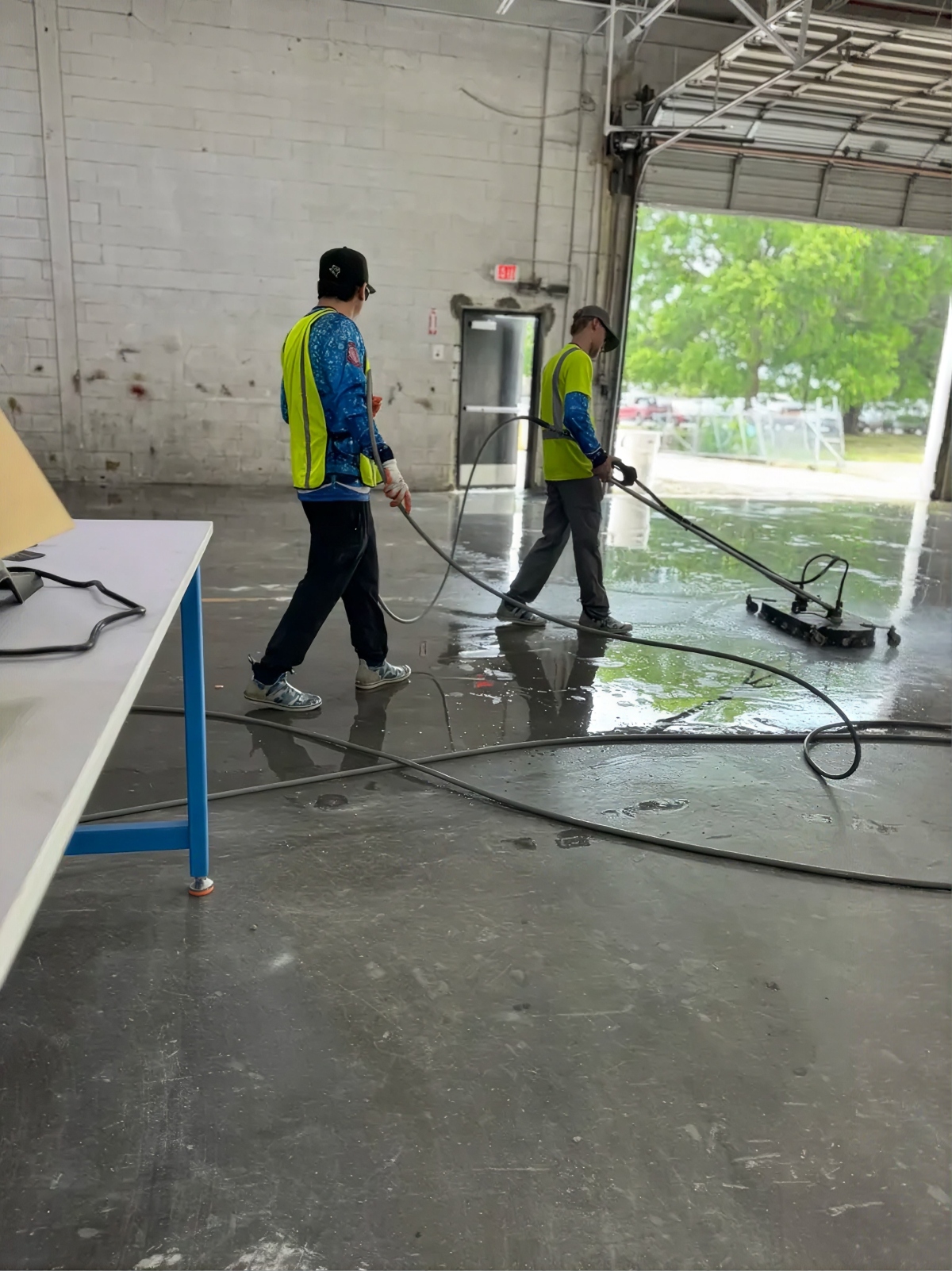 Professional window cleaning equipment for Dallas residential properties