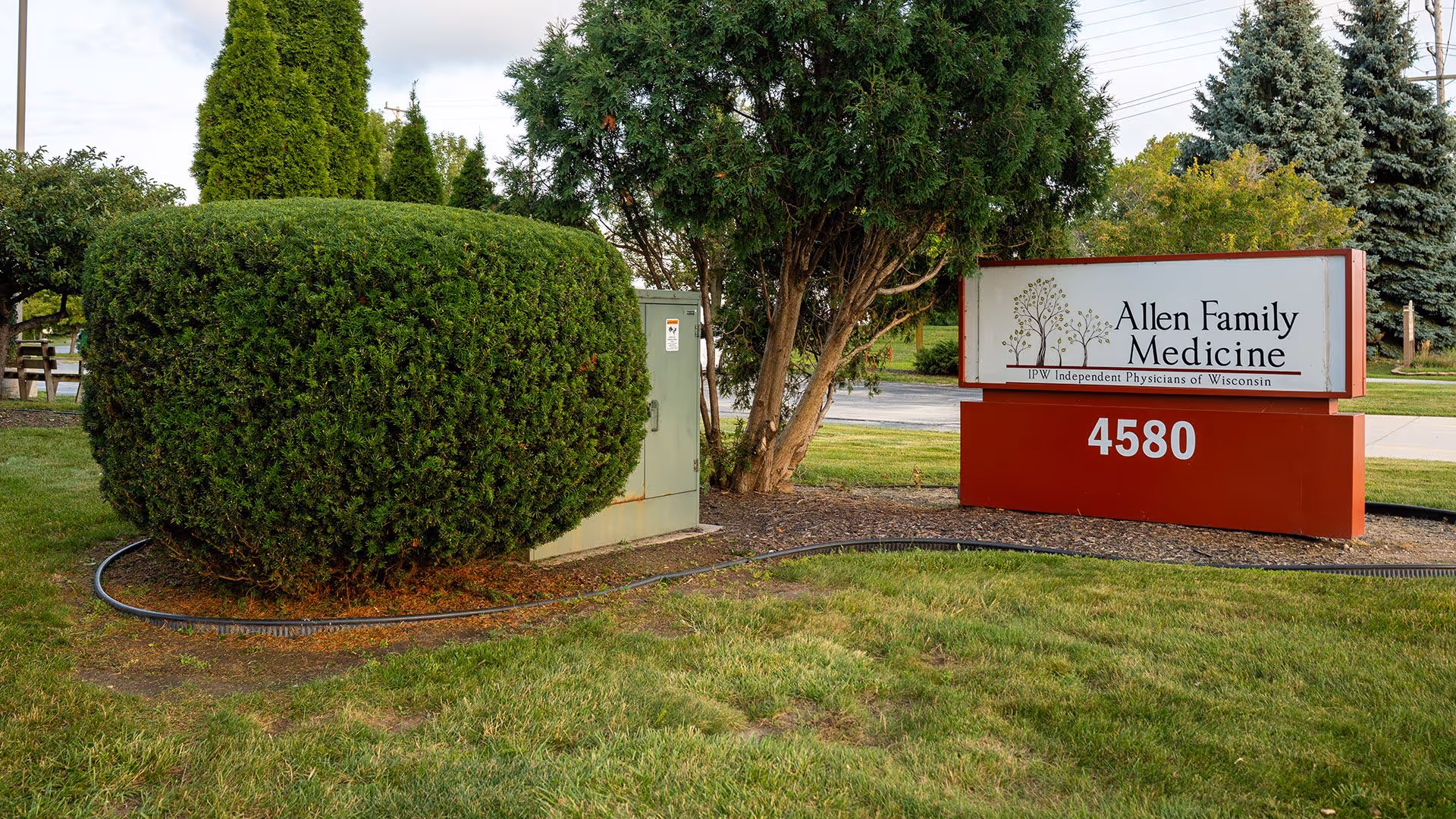 reliable lawn care company for commercial and residential properties