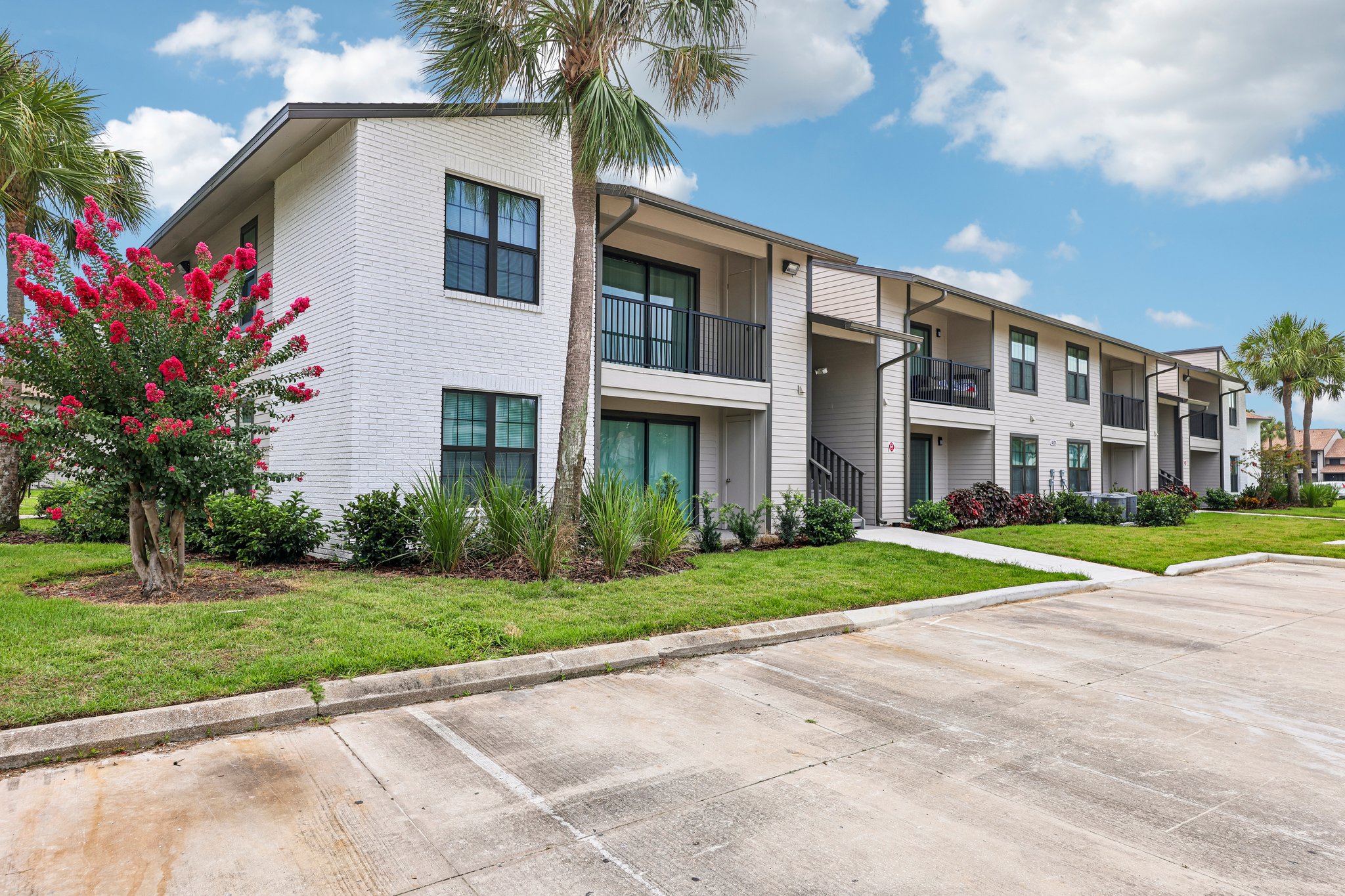 Leasing building