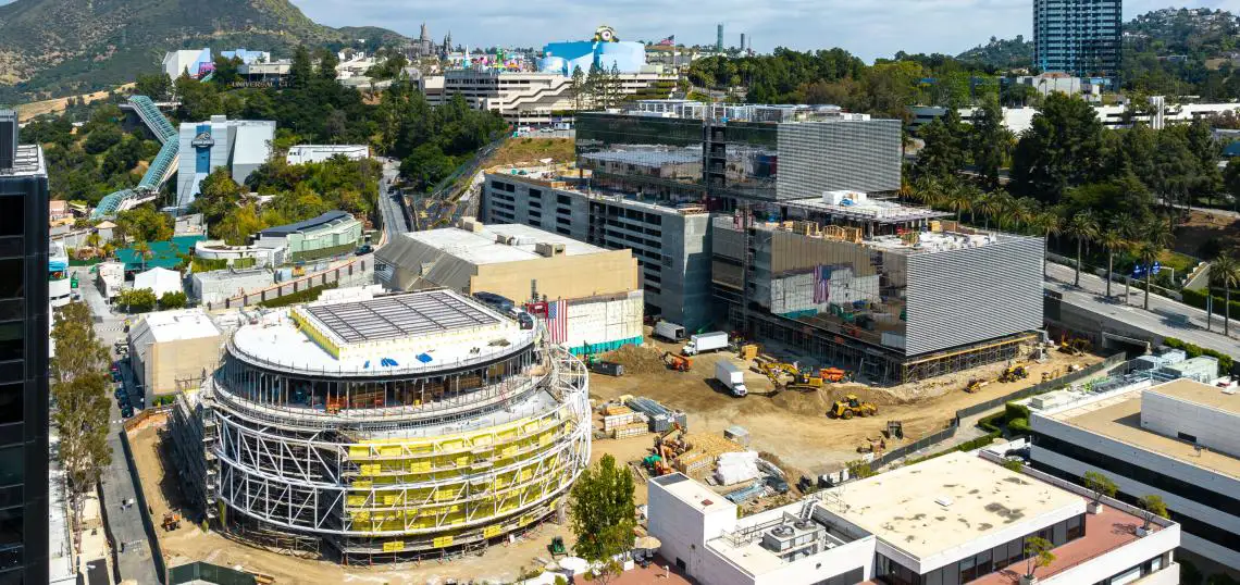 NBCUniversal New Office Building & Employee Center