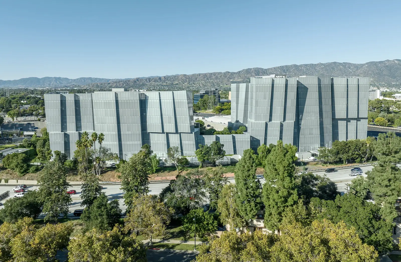 ner Bros. Second Century Burbank Studios 