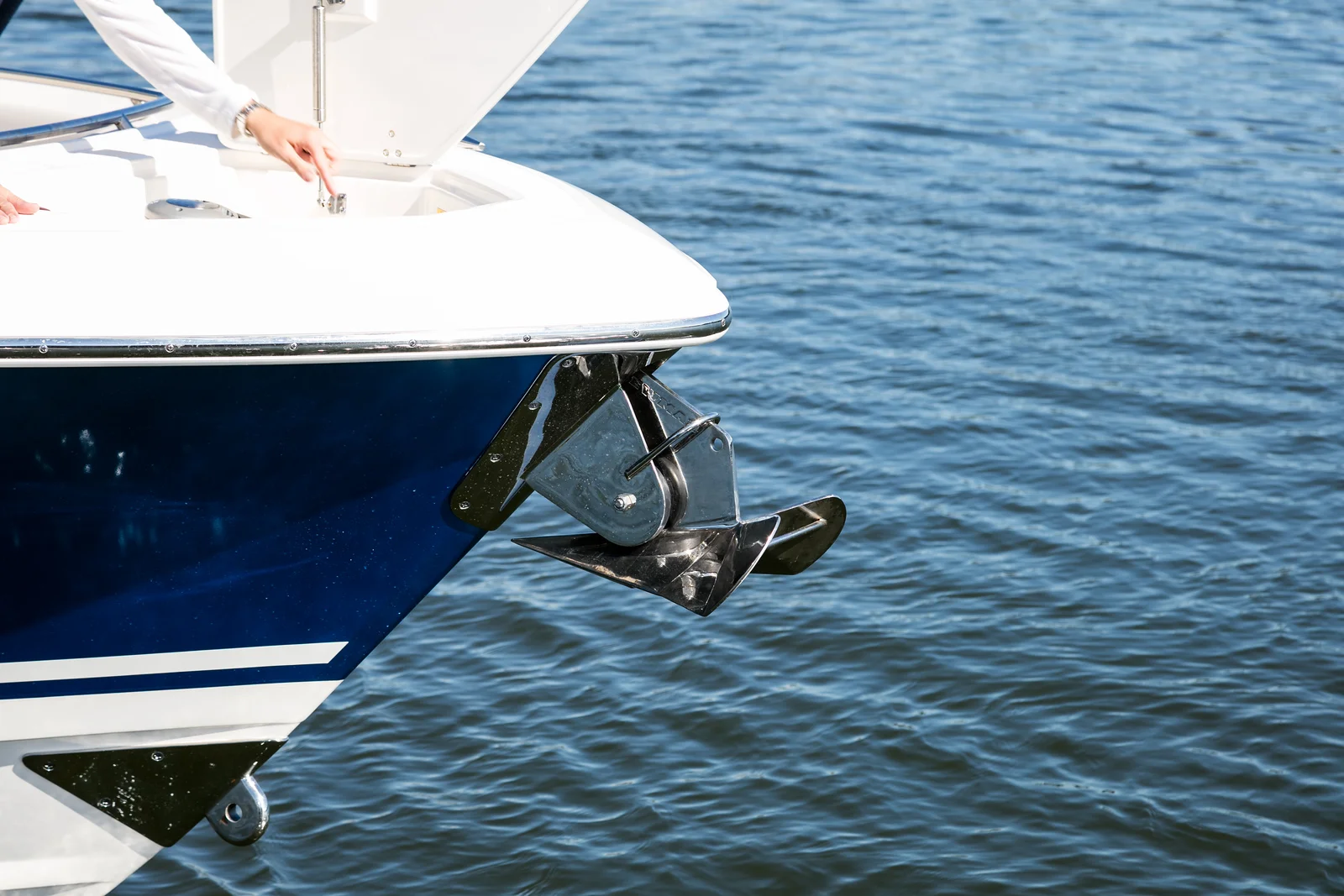 2023 Boston Whaler 33 Outrage running