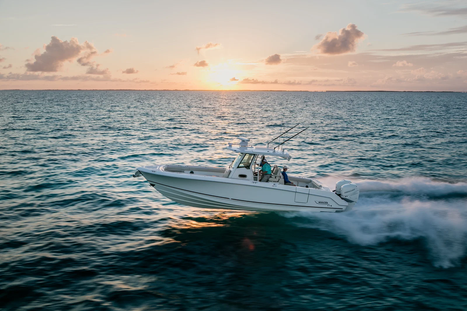 2023 Boston Whaler 33 Outrage helm