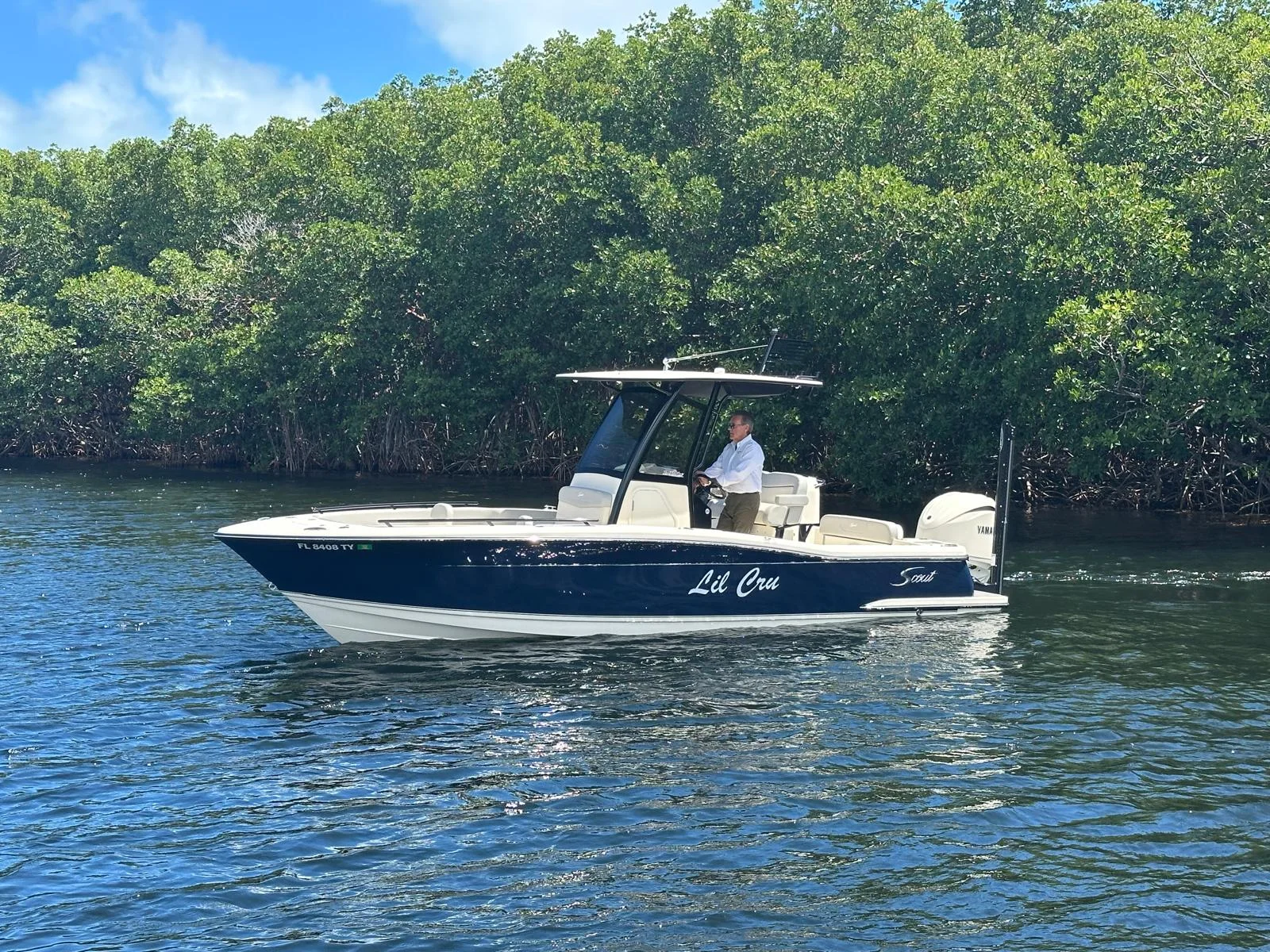 2025 Scout 240 XSF center console