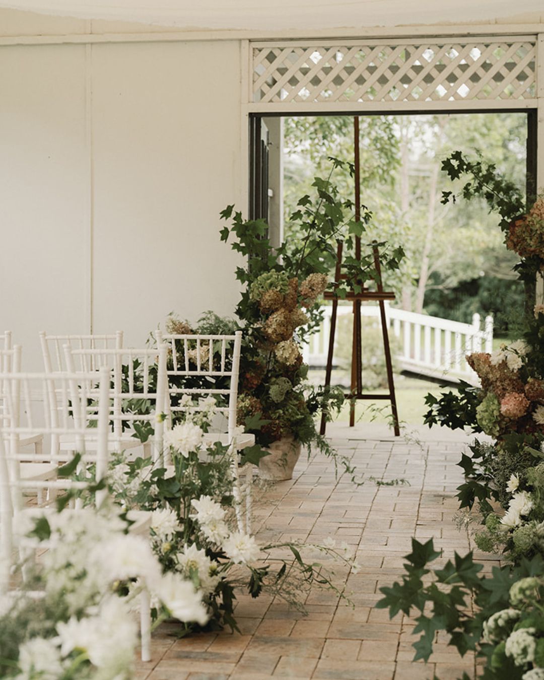 Bride and bridesmaids at Greenhouse 268 Estate