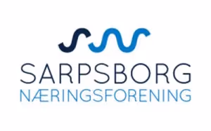 Logo of Sarpsborg Næringsforening, featuring stylized blue waves above the text.