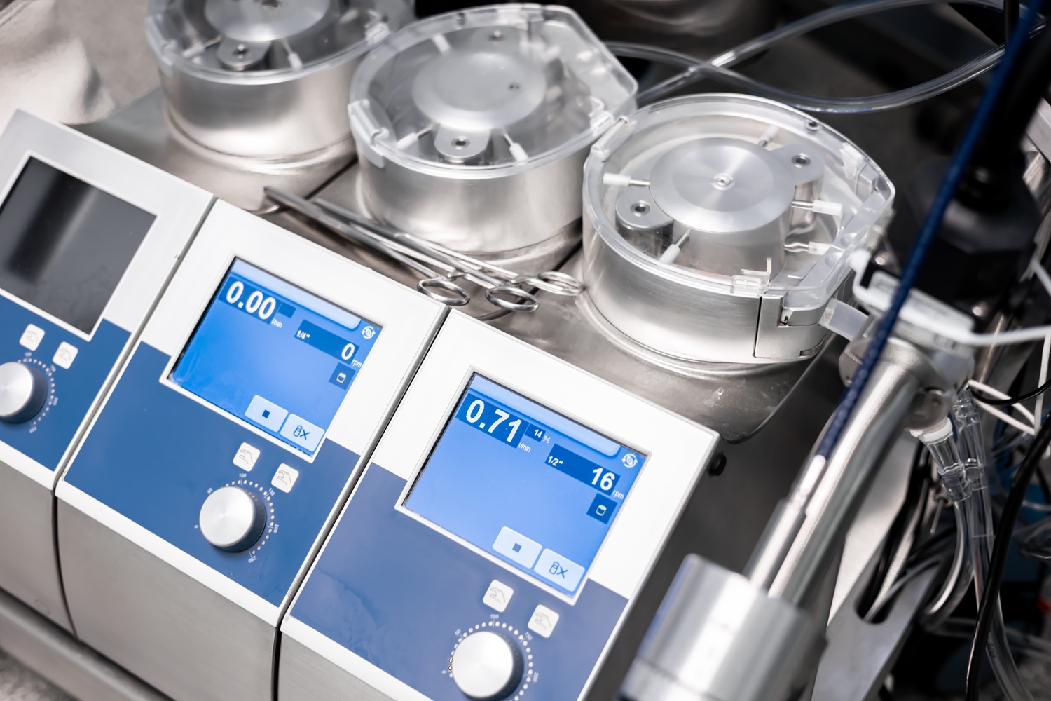 image of a team meeting (for a medical clinic)