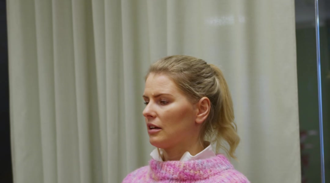 Silje i administrasjonen hos Arve Ryen og Sønn