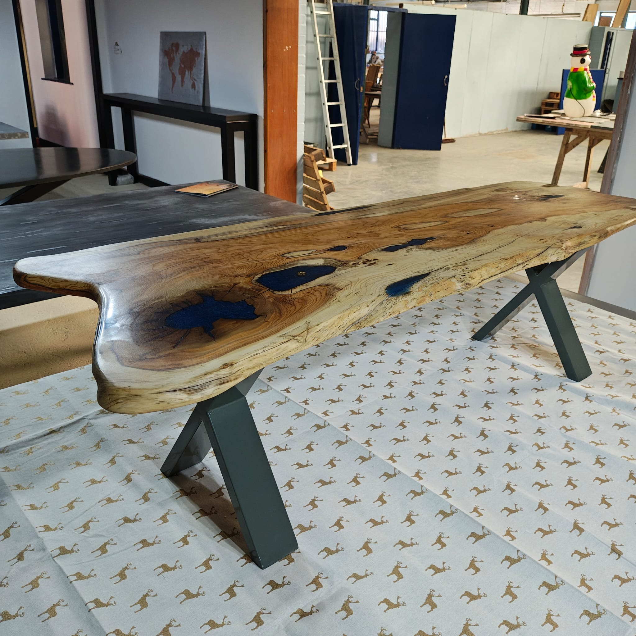 Cloud polished concrete dining table in grey, contemporary side view, RockVine