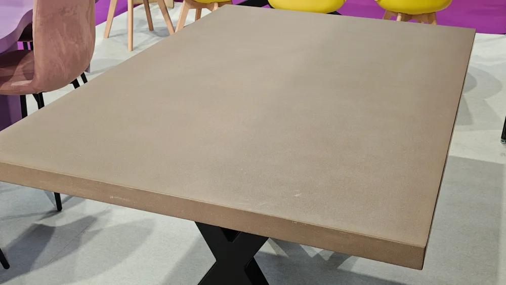 Inset square steel base option
