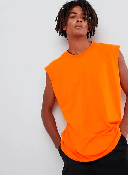 Longline t shirt is suitable for rugby training for sports teams and clubs. Add players name and club logo to the back.