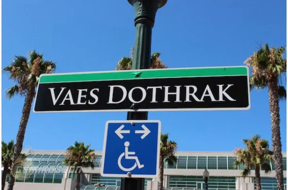 Signs-Game-of-thrones-london-super-comic-convention