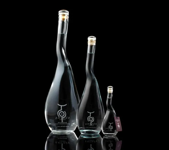 Uluvka, U'Luvka, russian vodka, 25 Amazing Bottle Packaging Design examples, packaging design, packaging design inspiration, design inspiration, cool bottles, vodka bottles, spirits bottles, gin bottle design, vodka bottle design, best bottle designs, product design, graphic design, t shirt printing UK, screen printing UK, screen printing onto bottles, how to create a cool bottle label, Printsome blog, russian bottle designs