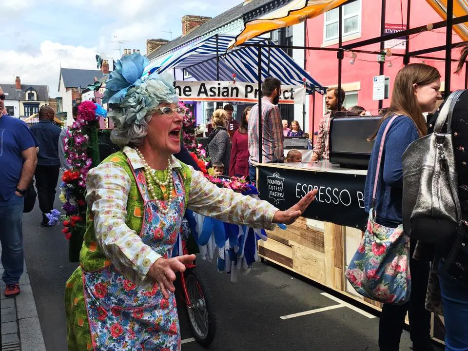 Looking for proper streetwear t shirts? Head to baker street and enjoy stock full shops of rock t shirts for men and women.