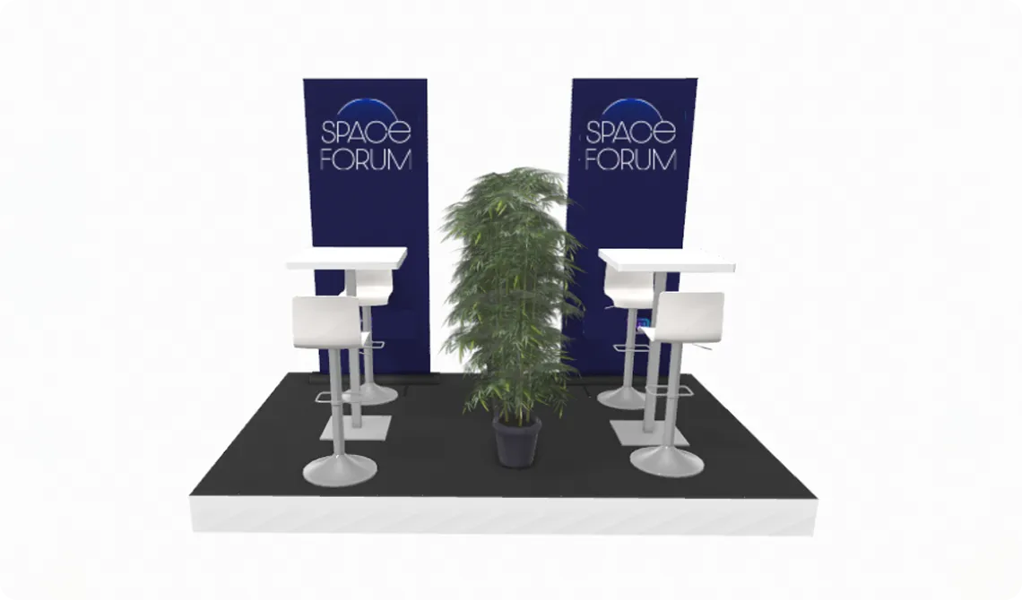 Espace d'exposition avec deux stands et tables blanches, chaises hautes et une grande plante au centre.