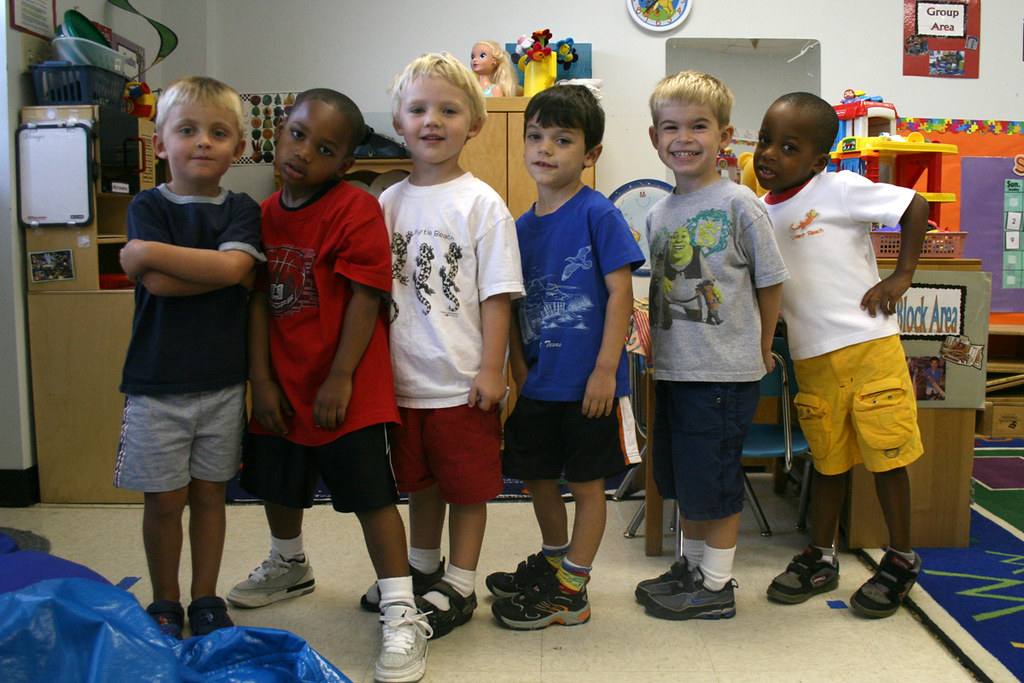 Young children in a classroom setting, representative of early education programs in Pea Ridge, Arkansas