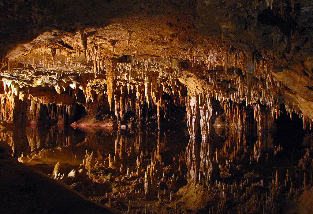 Cavern attraction rock formations