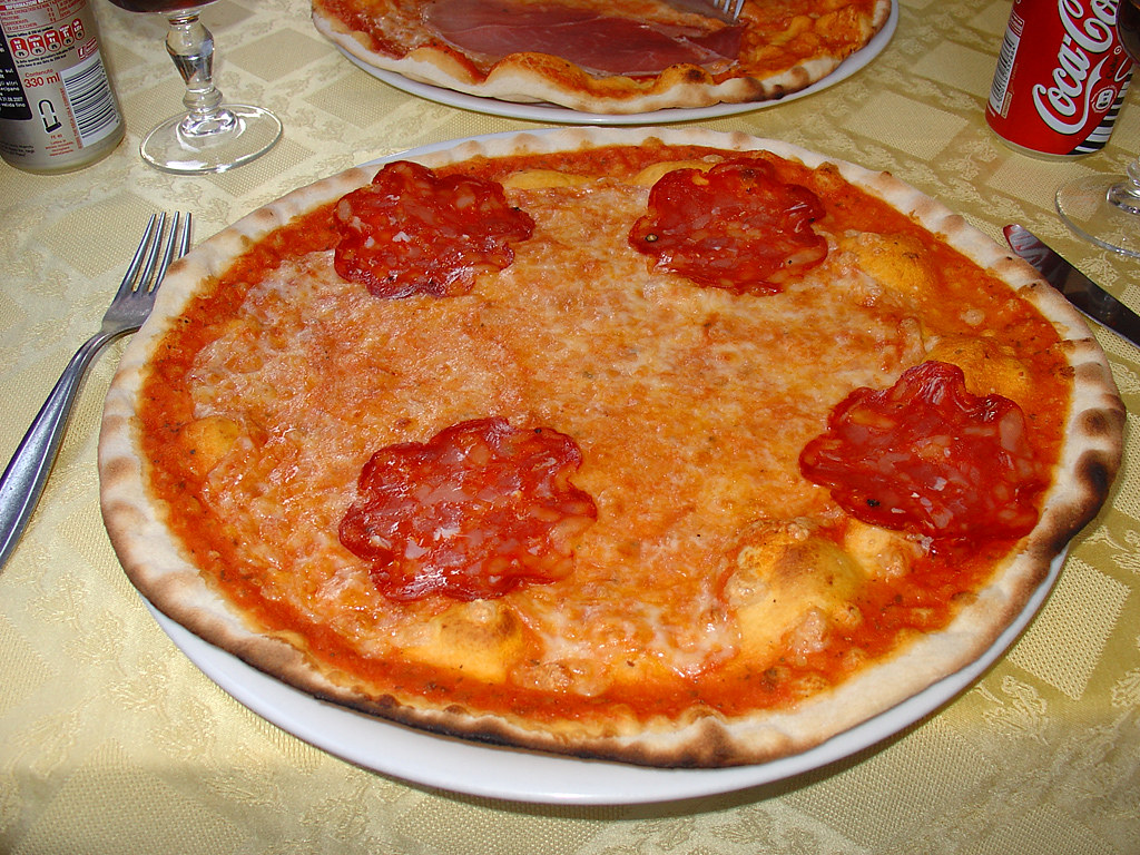 Pizza restaurant dining representative of Gusano's Pizzeria in Bentonville, Arkansas