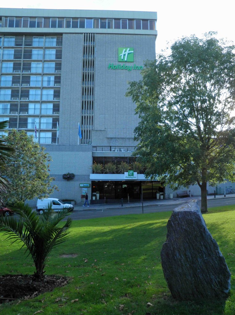 Holiday Inn hotel exterior representative of the Springdale, Arkansas property