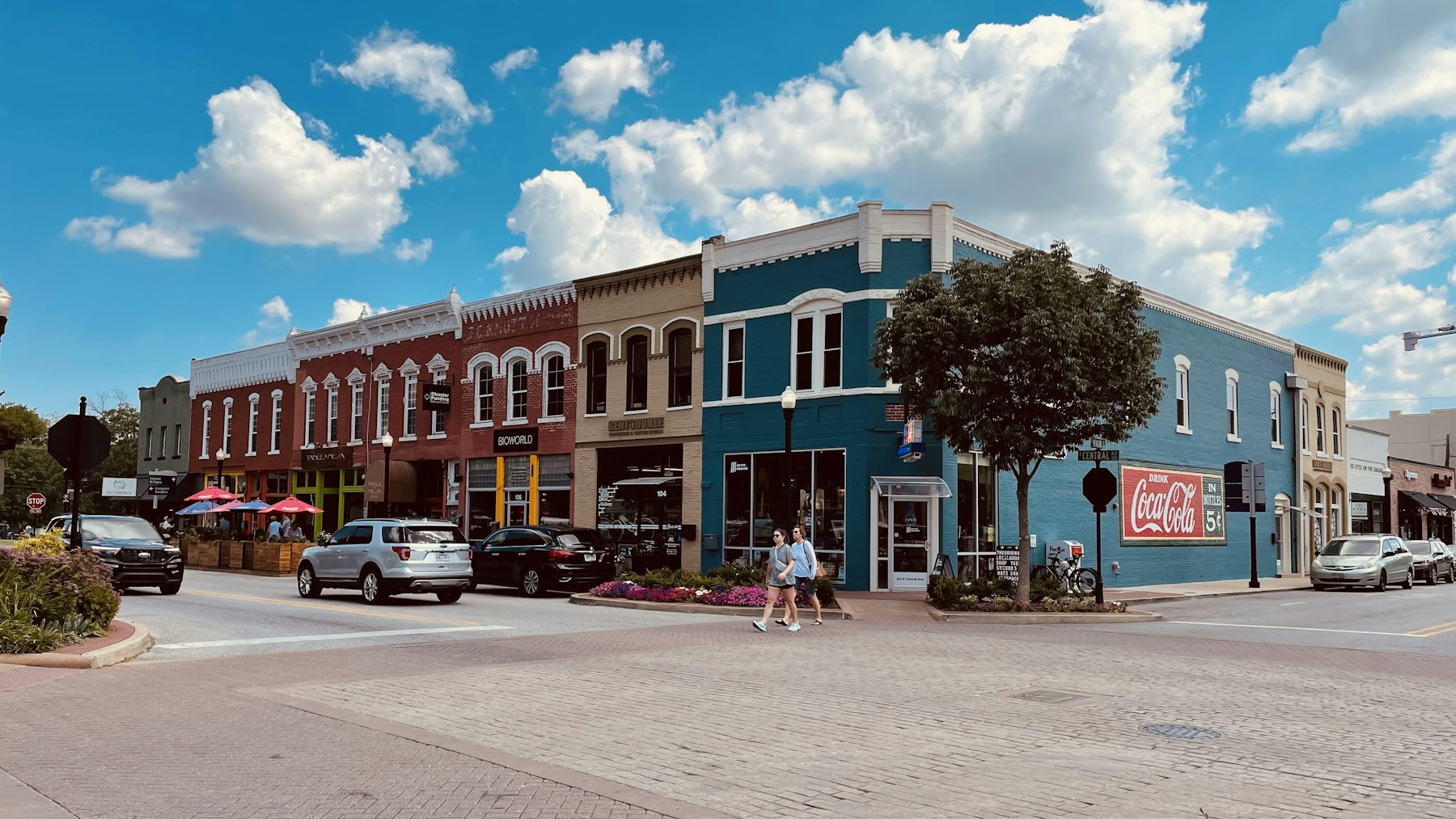 8th Street Market, The Momentary & Downtown